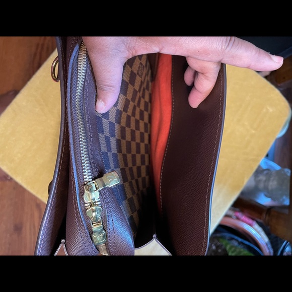 Authentic DE Louis Vuitton Triana Tote - Picture 5 of 15